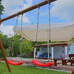 Aurora Holiday Гостевой дом