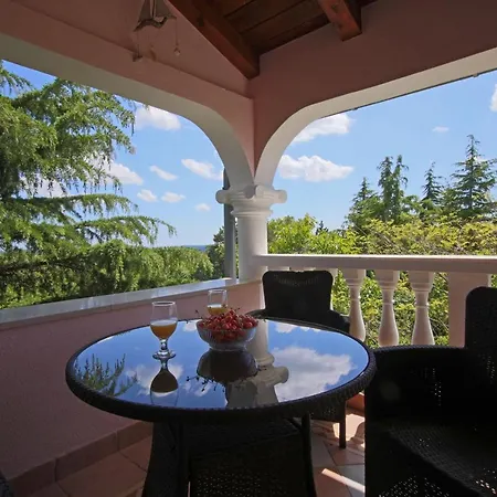 Guest house Aurora Holiday