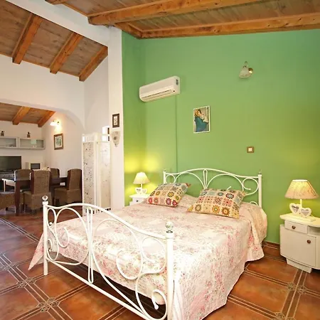 Aurora Holiday Gostinjska kuća 4*