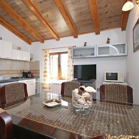 Aurora Holiday Gostinjska kuća 4*
