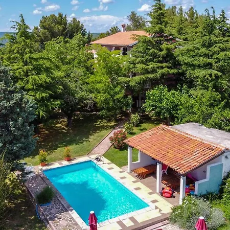 Aurora Holiday 4*