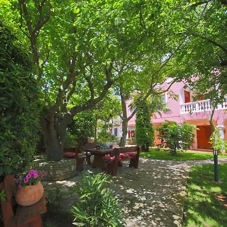 Aurora Holiday Gasthuis Raša