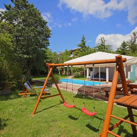 Aurora Holiday Guest house 4*