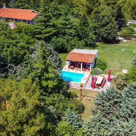 Aurora Holiday Gasthuis Raša